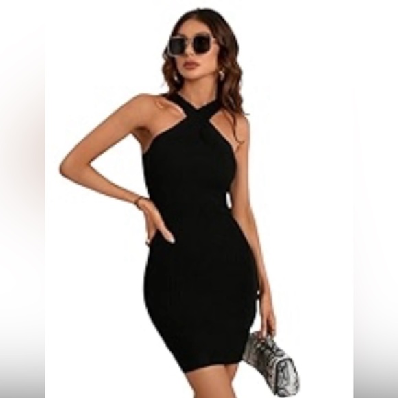 Shoulder baring bodycon dress - Picture 3 of 6